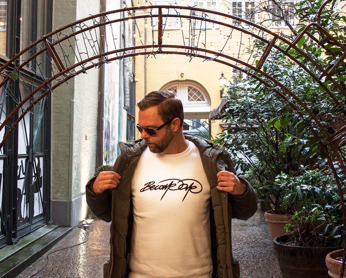 BecomeOne signatur Sweatshirt